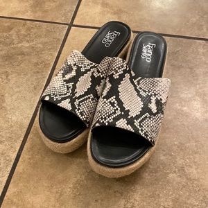 Franco Sarto slide shoe. Super comfortable